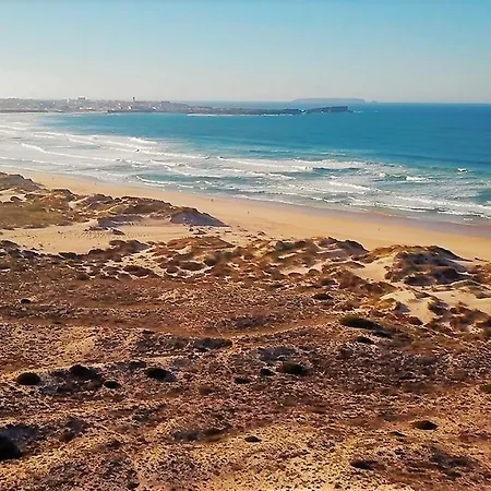 Villa Superb In Baleal W/ Patio, Parking & 5 Brs *