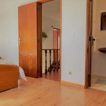 Superb In Baleal W/ Patio, Parking & 5 Brs *