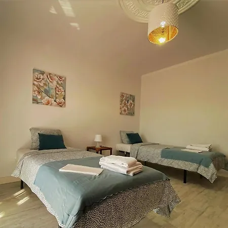 Superb In Baleal W/ Patio, Parking & 5 Brs Villa Peniche